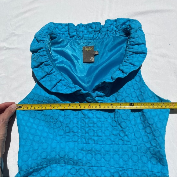 Taylor Sleeveless Ruffle Collar Sheath Dress Blue w/ Circular Textured Pattern - Picture 8 of 12